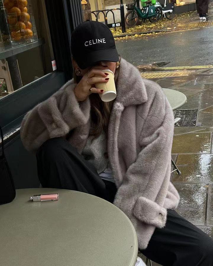 Women Oversize Teddy-Faux-Fur-Coat with folded shawl collar and patch side pockets Amarae