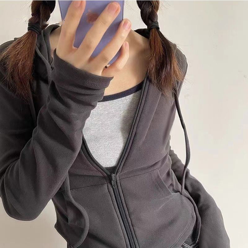 Ladies fashionable hoodie with practical zipper Chic & Stil