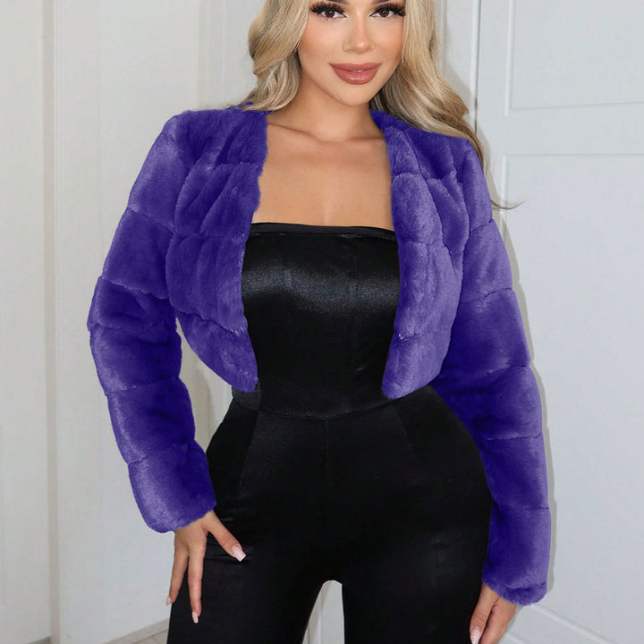 Short faux fur jacket for women with wide sleeves Lune London