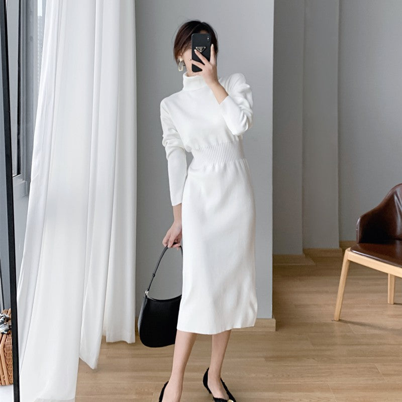 Robe tricotée pour femmes avec col montant et silhouette ajustée Chic & Stil