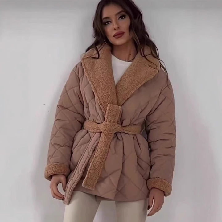 Quilted fleece jacket for women with belt and large collar Lune London