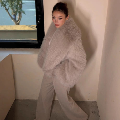 Women luxurious faux fur cape Amarae