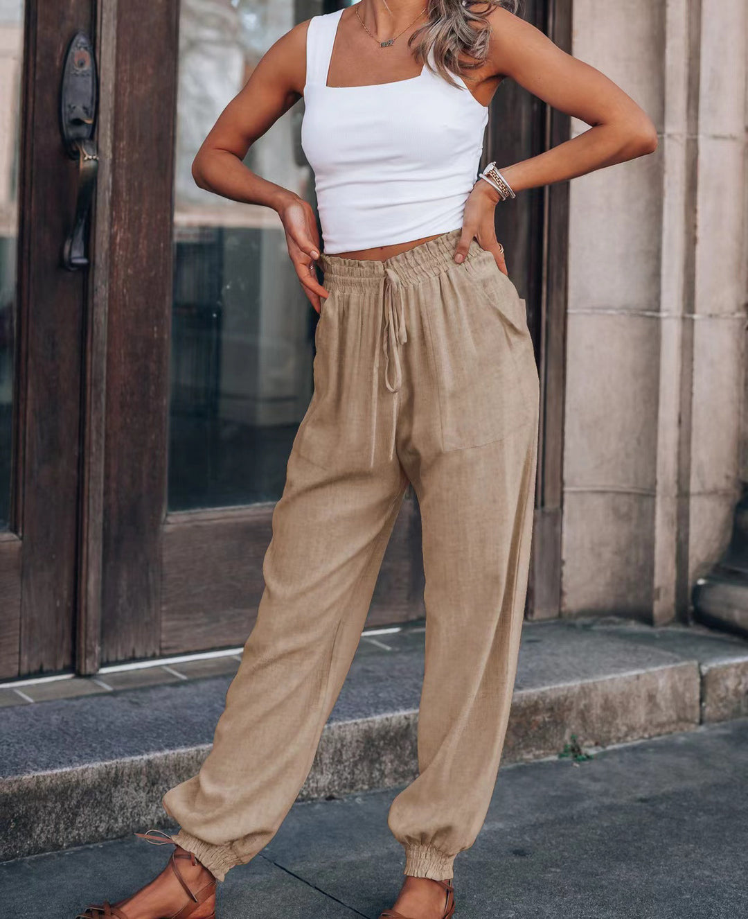 Ladies Light, elastic Jogging Pants with practical pockets Lune London