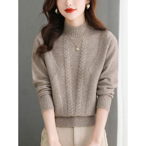 Pull femme en gros tricot avec un élégant motif torsadé et un col haut Amarae