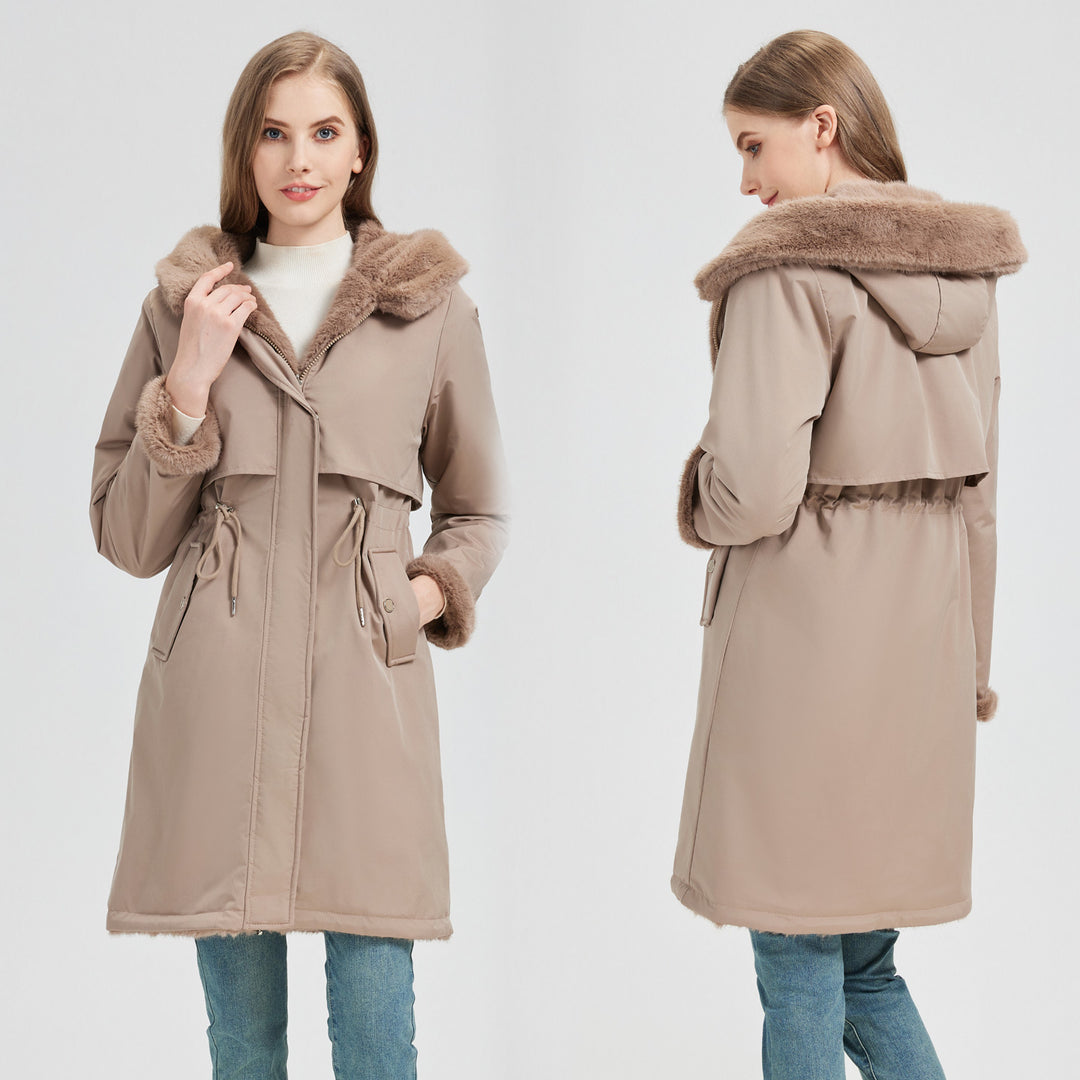Elegant and warm women's parka with removable faux fur collar and practical lace details Lune London