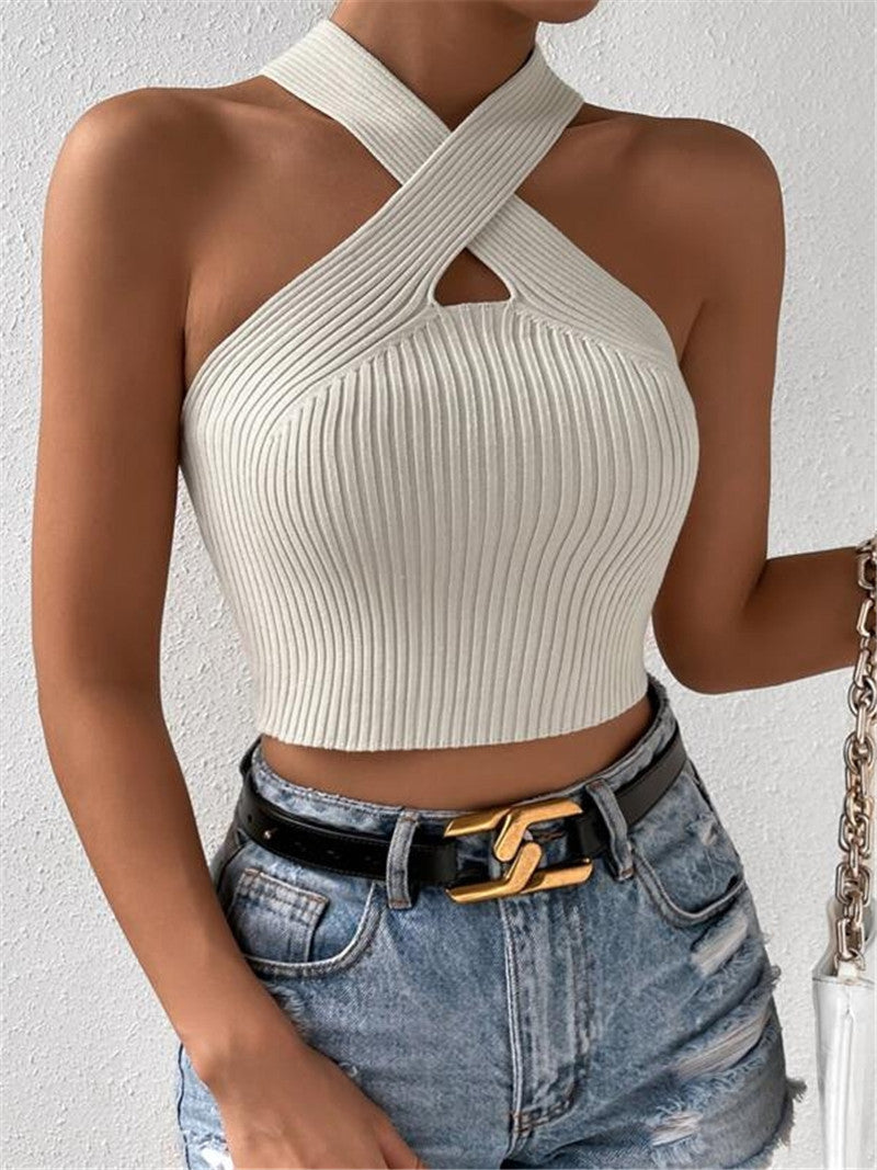 Ladies Short Top with Modern Closure at the Back Lune London