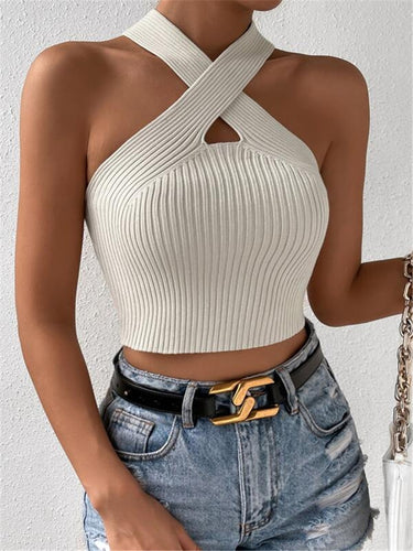Ladies Short Top with Modern Closure at the Back Lune London