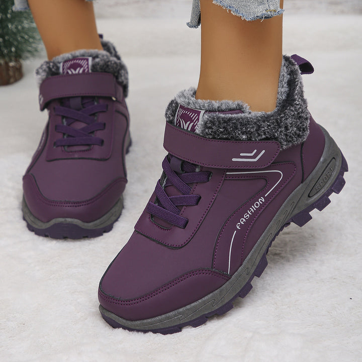 Women's winter boots with warm lining and non-slip sole Lune London