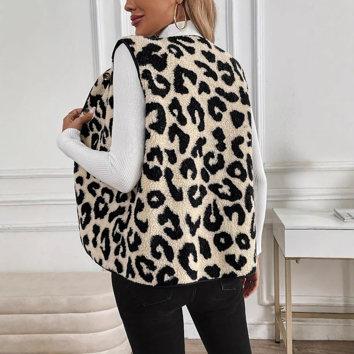 Ladies Cozy Quilted Gilet with Leopard Print Lune London
