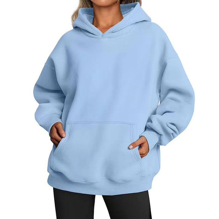 Women's oversized hoodie with practical kangaroo pockets and soft inner lining Chic & Stil