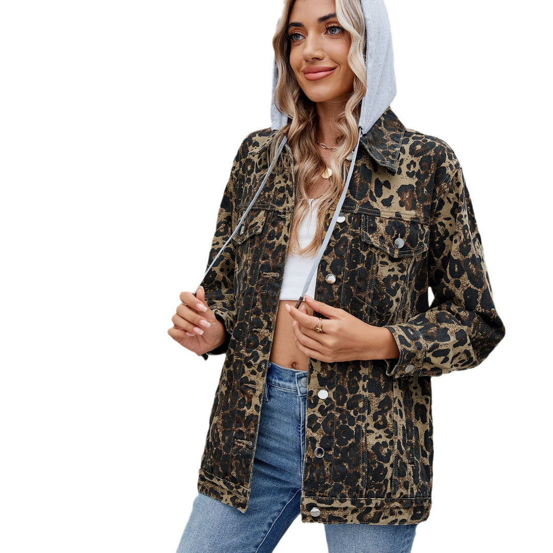 Denim jacket for women with trendy leopard design and a casual fit Lune London