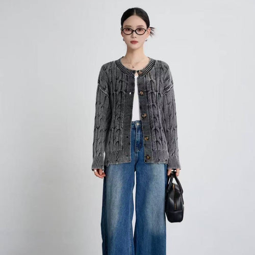 Cardigan pour femmes avec motif en cable et fermeture à boutons Chic & Stil