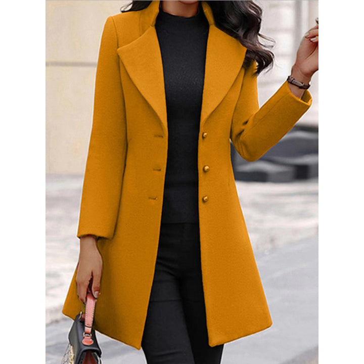 Elegant wool coat for women with a structured cut and a double-button design.