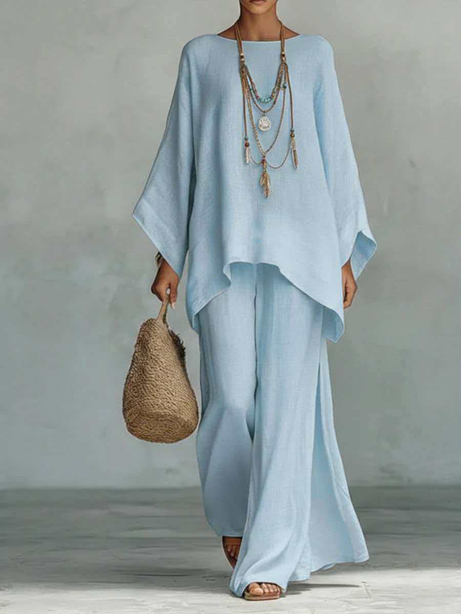 Ladies airy set made of soft fabric with a loose fit Lune London