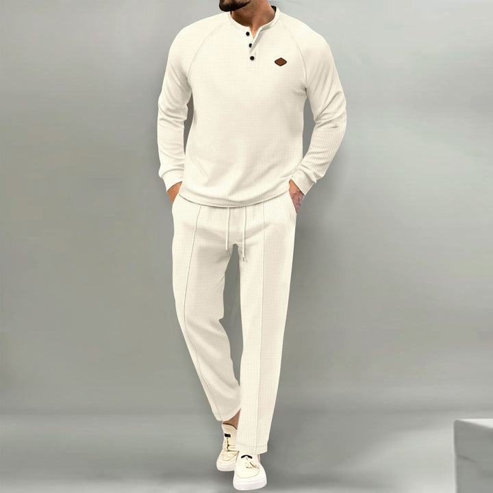 High-quality leisure suit for men with button placket and stylish pockets Lune London