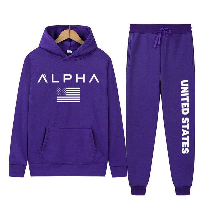 Women's hoodie and jogging pants set with creative front print and sporty cut Chic & Stil