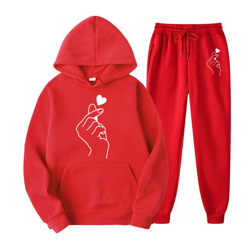 Women's tracksuit with creative heart motif and comfortable fit Lune London