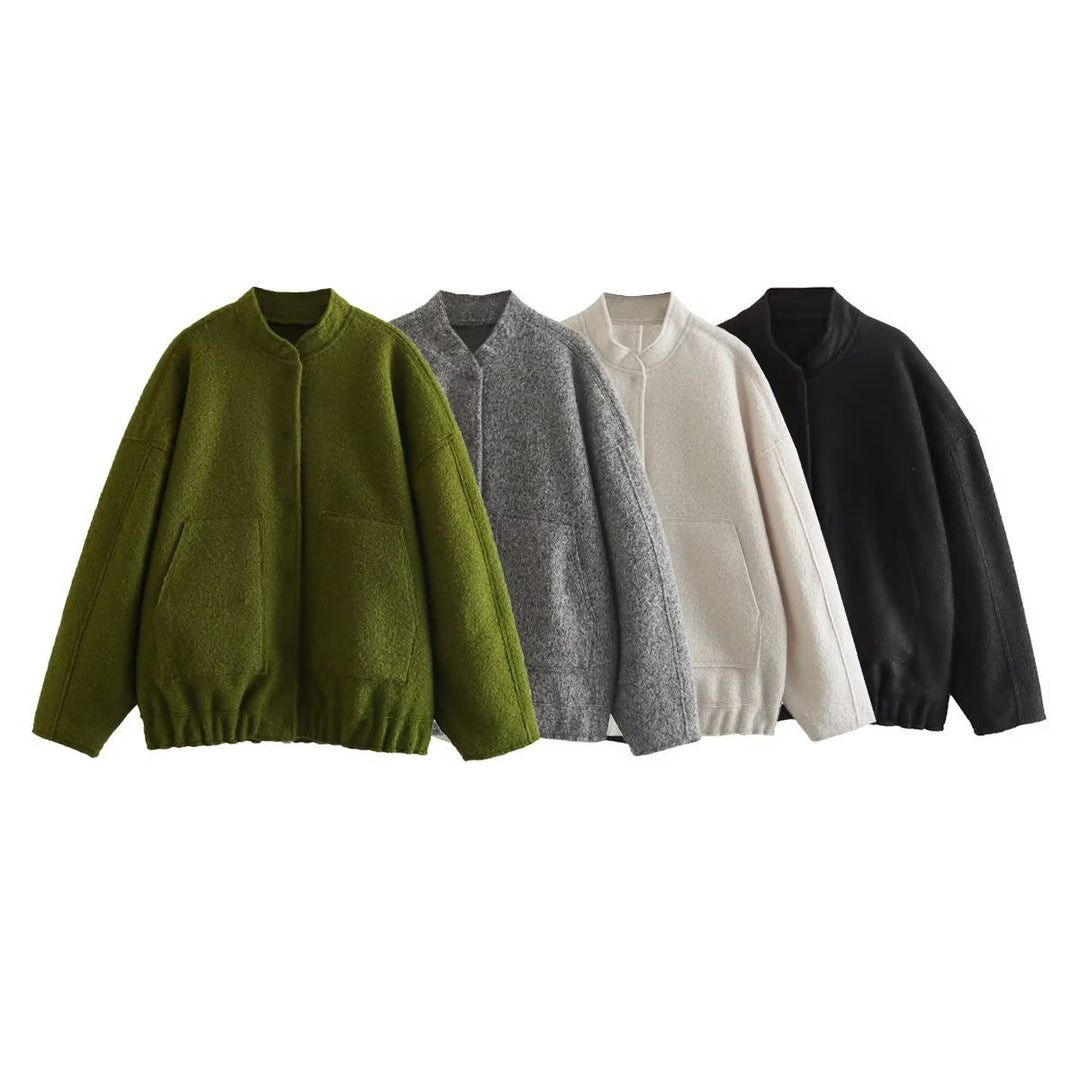Ladies oversized fluffy coat with practical pockets and an elegant high collar Lune London