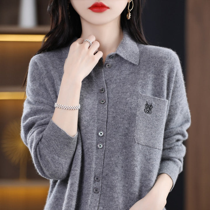 Cardigan à manches longues pour femmes avec col élégant et patte de boutonnage pratique Chic & Stil