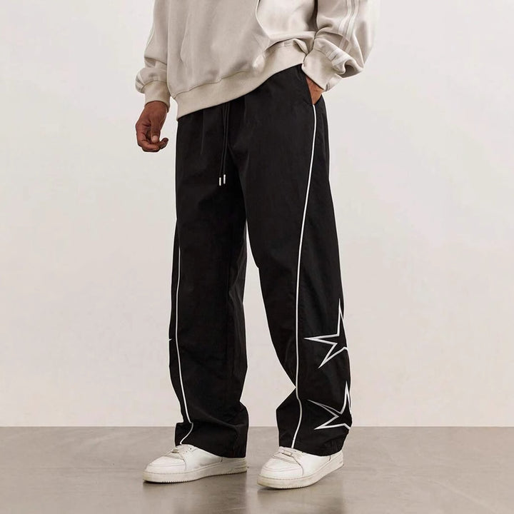 Comfortable leisure pants for men with contrasting stripes on the sides Lune London