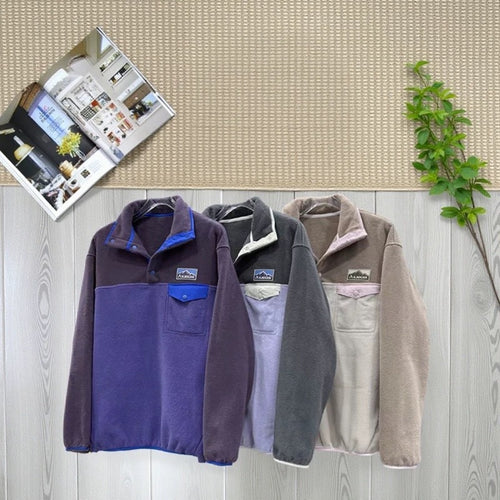 Pull en polaire pour femmes avec col haut et poches pratiques Chic & Stil