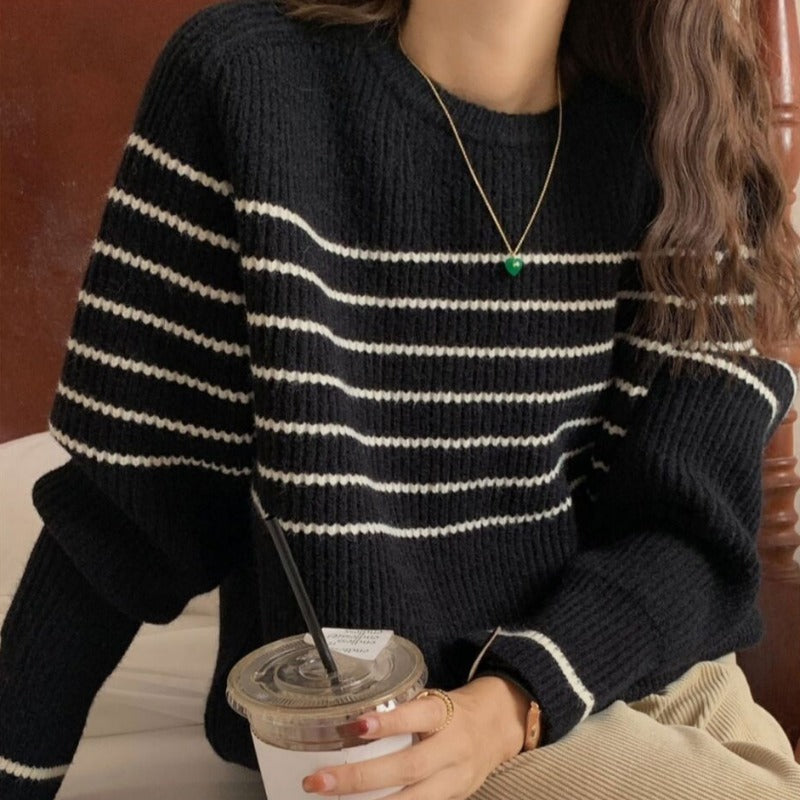 Pull décontracté pour femmes avec motif rayé et coupe moderne Chic & Stil