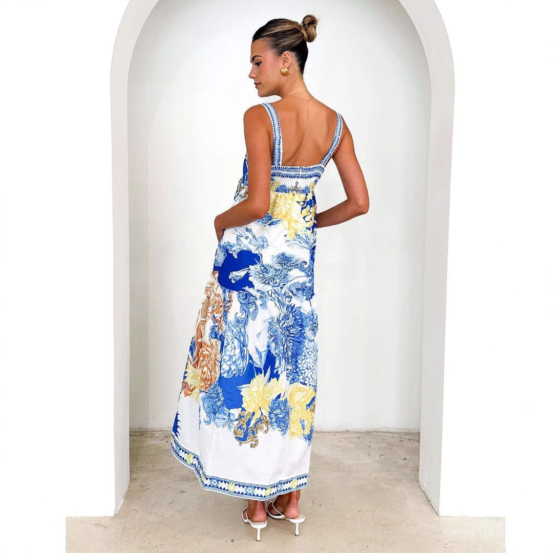Maxi dress for women with a beautiful floral design and narrow straps Chic & Stil