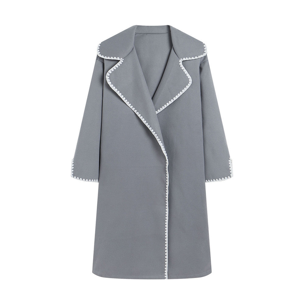 Elegant coat for women with a stylish clutch collar and contrasting decorative seams Lune London