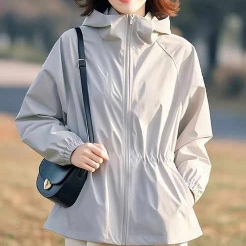 Veste de transition pour femmes avec taille ajustable et col haut Chic & Stil