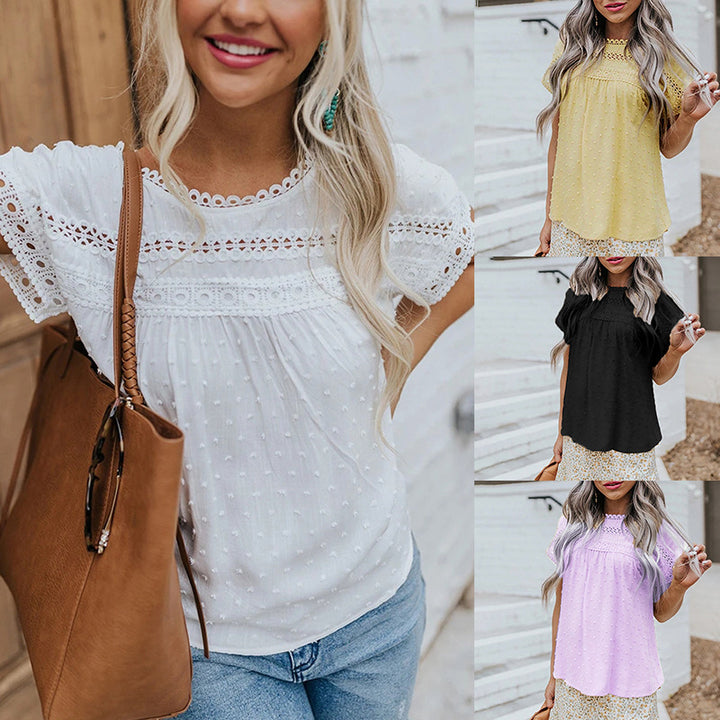 Elegant short blouse for women with lace accents Lune London