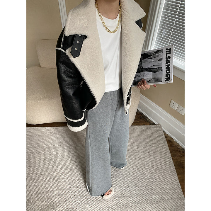 Women's Modern Oversized Sweater Chic & Stil