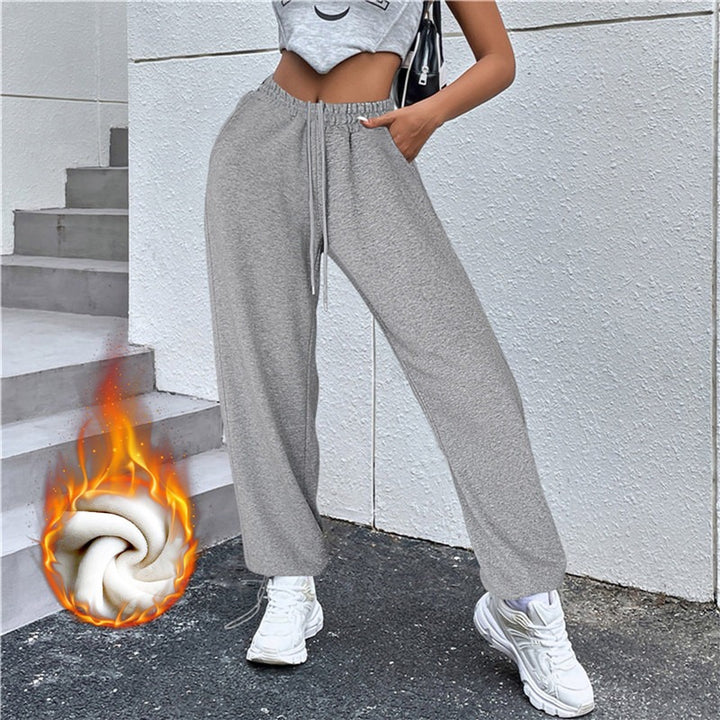 Women's Comfortable and Stylish Sweatpants Chic & Stil