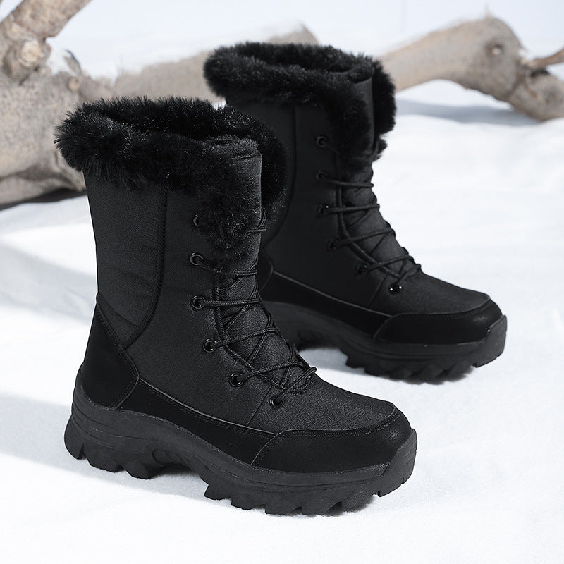 Winter boots for ladies with insulating inner lining and non-slip contoured sole Lune London