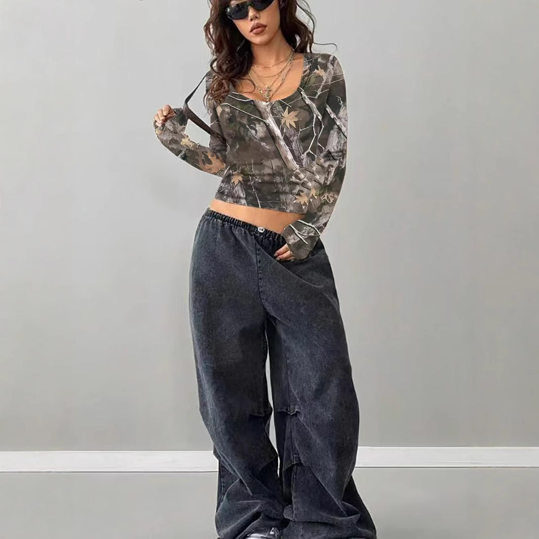 Long sleeve women’s camouflage T-shirt with V-neck and chic modern details
