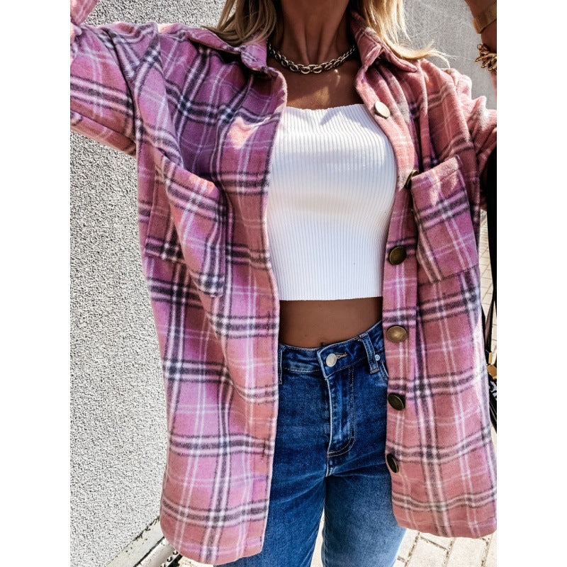 Transitional jacket for women with a trendy plaid pattern and comfortable chest pockets Lune London