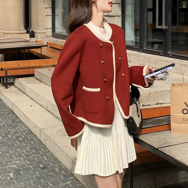 Veste féminine à la mode avec boutons décoratifs et col fin Chic & Stil
