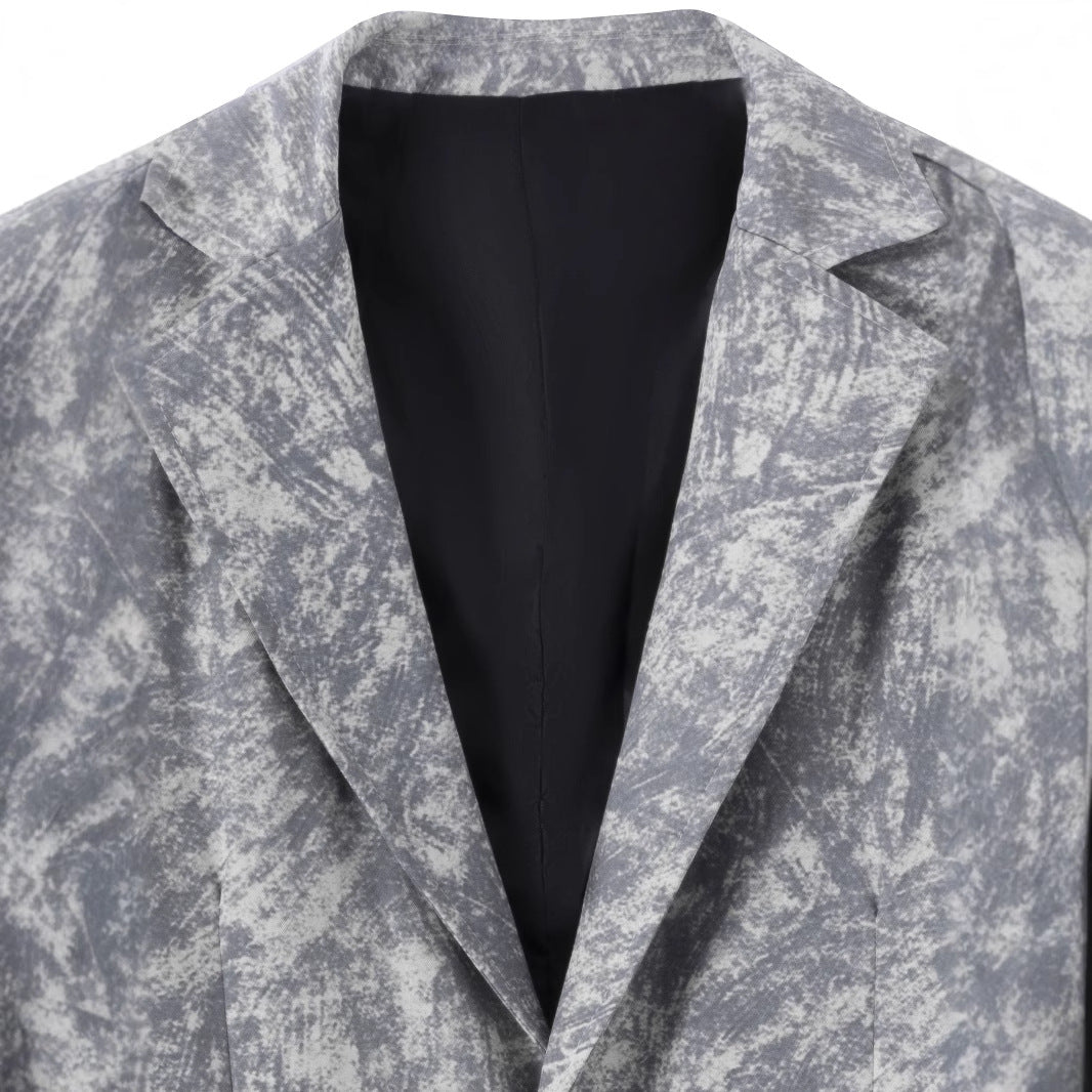 Trendy structured blazer for men with subtle graphic patterns Lune London