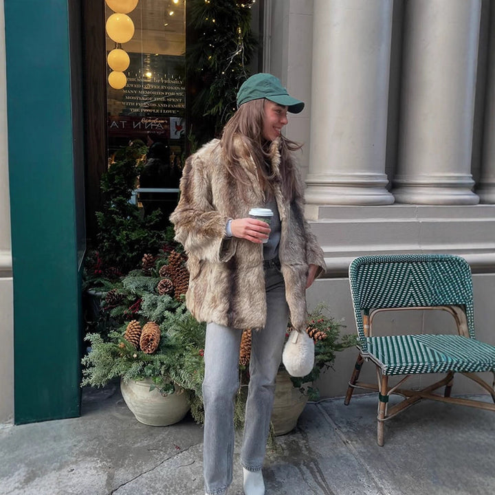 Women Boxy Faux Fur Coat with Luxurious Shawl Collar and Warm Padding Amarae