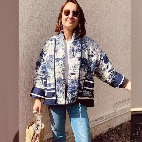 Quilted jacket for women with trendy pattern and practical pockets Amarae