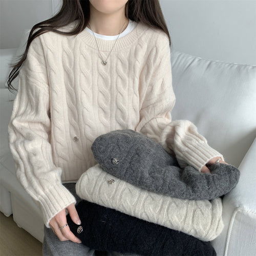 Pull chunky en tricot pour femmes avec une coupe décontractée et un motif en câbles Chic & Stil