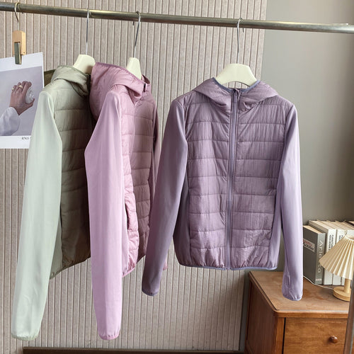 Veste hybride légère pour femmes avec capuche pratique et inserts isolants Chic & Stil