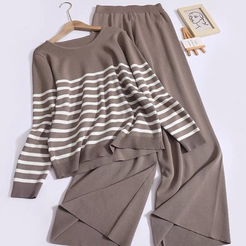 Comfortable knit loungewear set for women with striped pattern Amarae