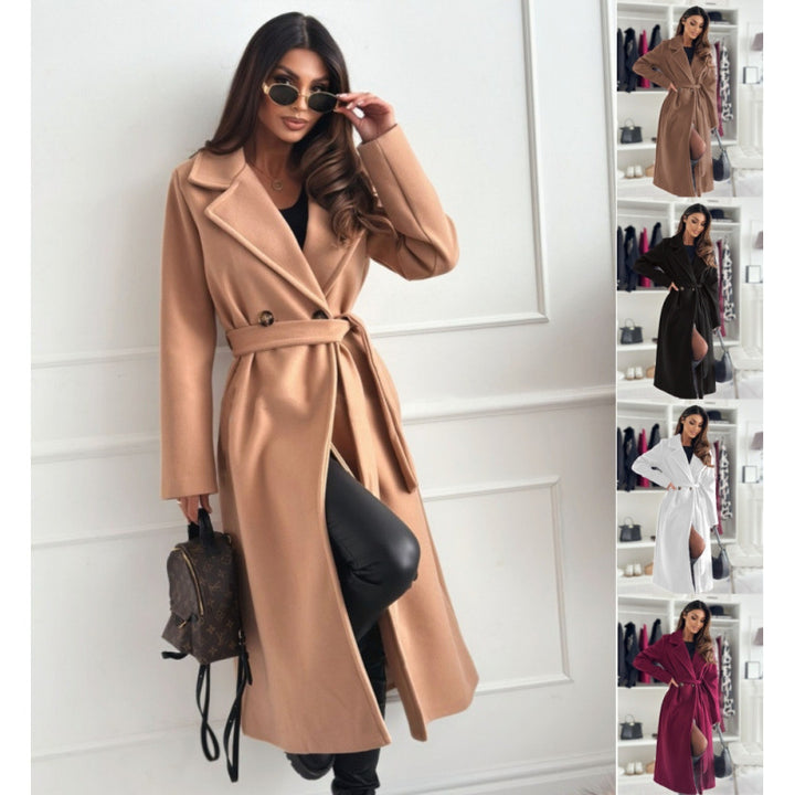 Ladies elegant fitted trench coat with closed collar and belt Lune London