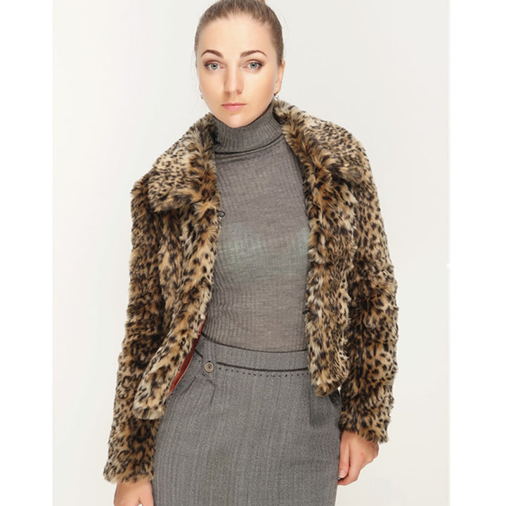 Ladies short jacket made of synthetic fur with a tailored cut, lapel collar and concealed closure Amarae
