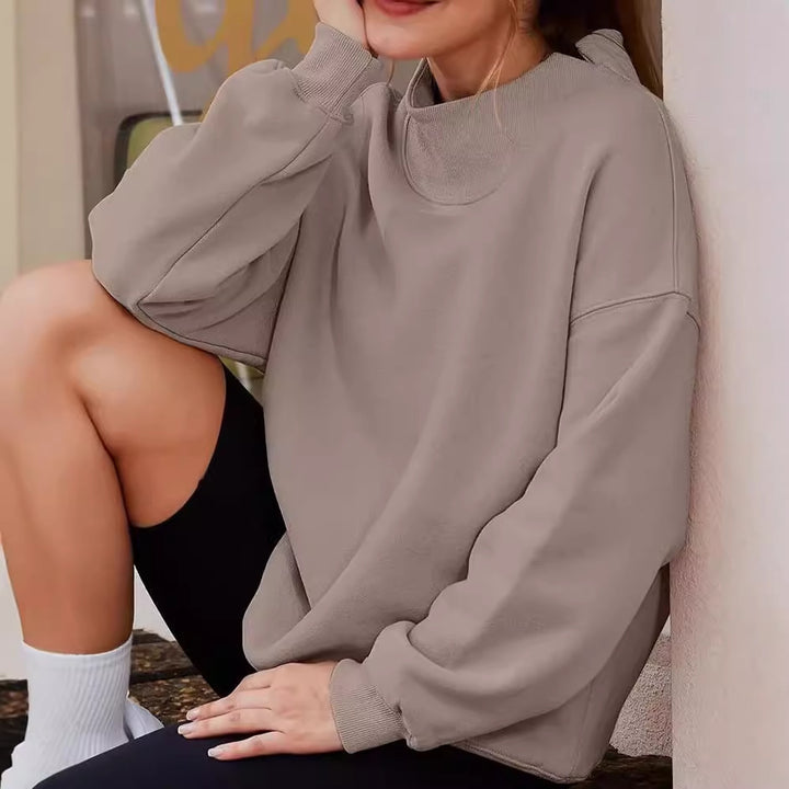 Oversized sweatshirt for women with high collar and side slits Lune London