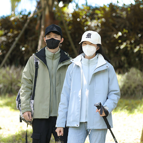 Unisex Waterproof Trekking Softshell Jacket with High Collar and Light Thermal Lining Amarae