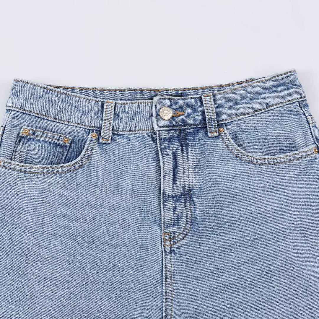 Women's high-waisted wide jeans with straight leg and cropped length Amarae