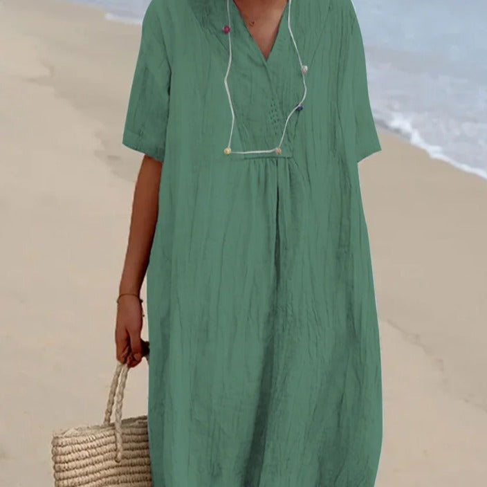 Casual midi dress for women with V-neck and comfortable short sleeves Lune London