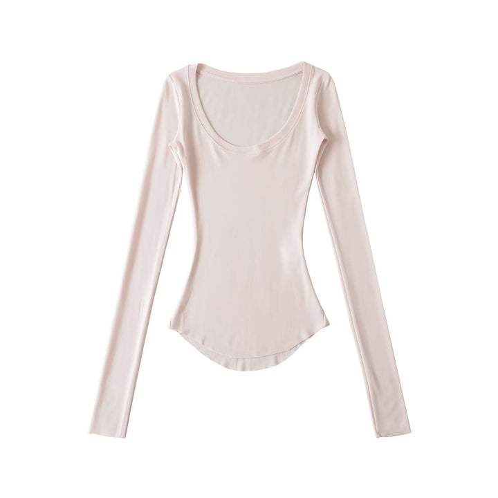 Long sleeve blouse for women with an elegant round collar and a fitted cut Lune London