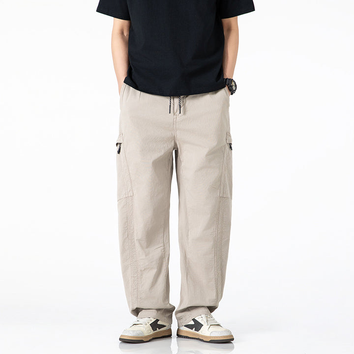 Comfortable cargo pants for men with side pockets and practical back pockets Lune London